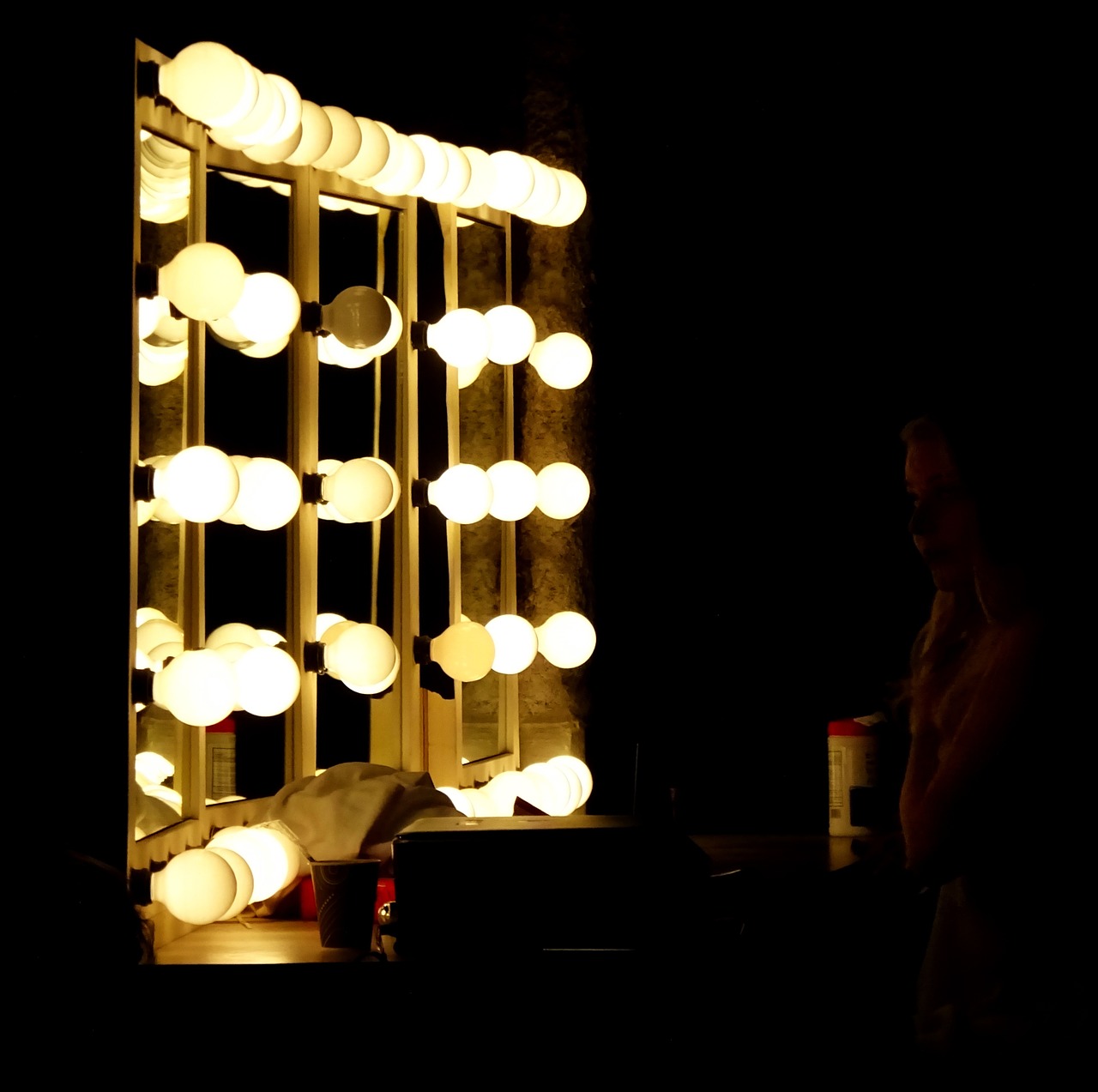 Je badkamer inrichten met de juiste lampen en meer Lampen Goedkoop